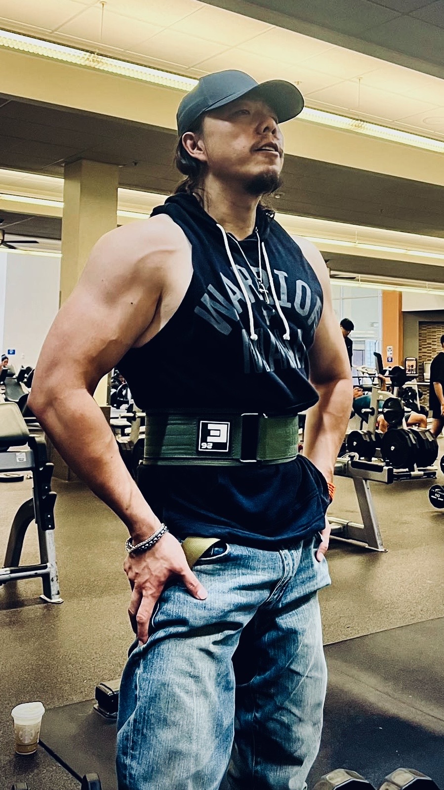 健身 — STRENGTH · DISCIPLINE · LONG-TERM